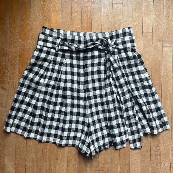 NWOT black & white Zara shorts - Picture 1 of 6